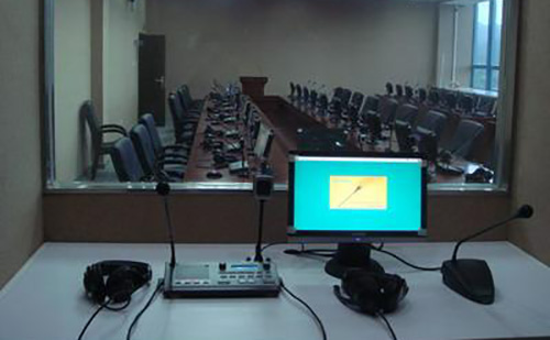  會議同聲翻譯怎么收費？